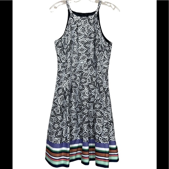 Vince Camuto Women's Fit Flare Dress Halter Sleeves size 8 Black White Printed - Picture 4 of 10